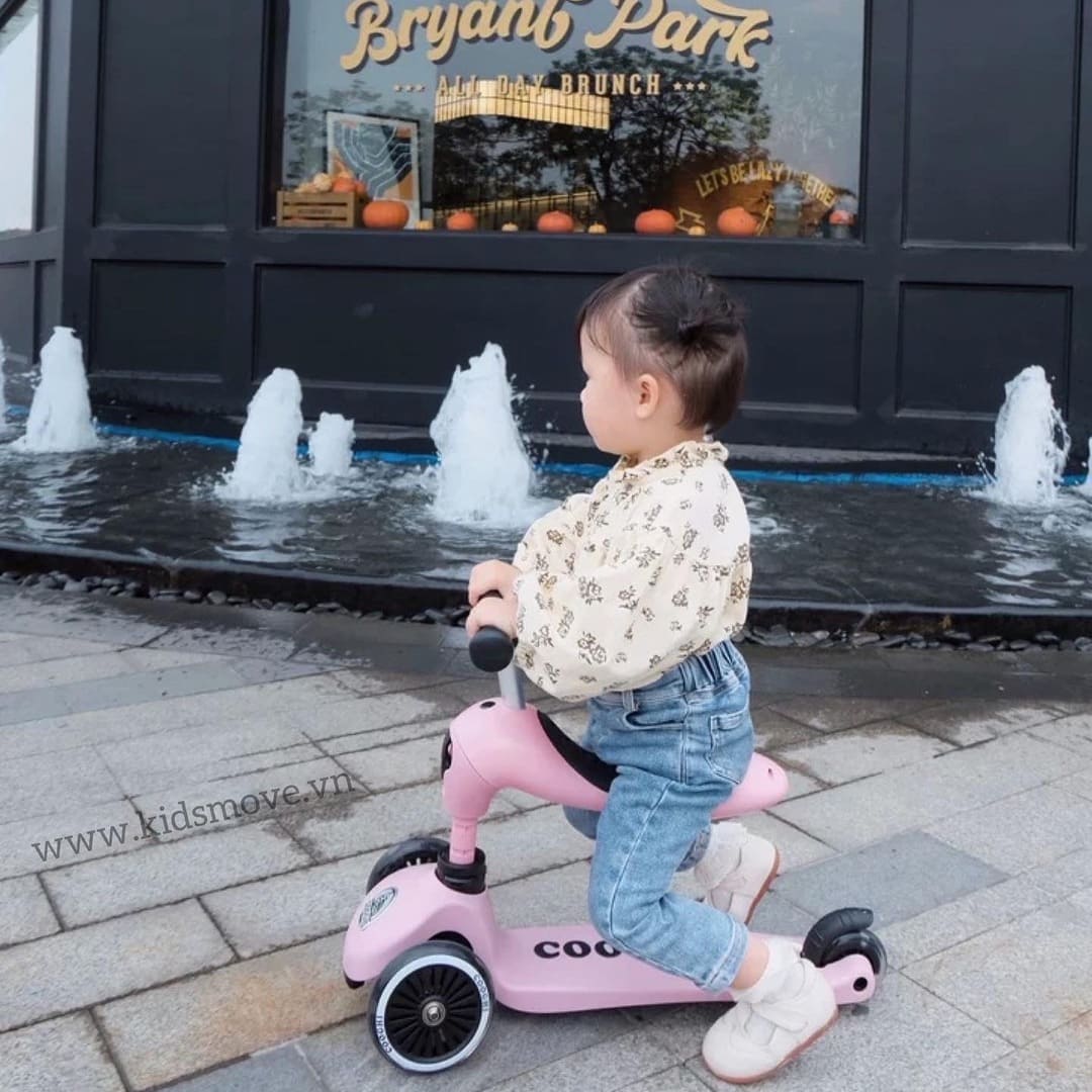 Xe scooter cho bé gái - Cooghi Hồng