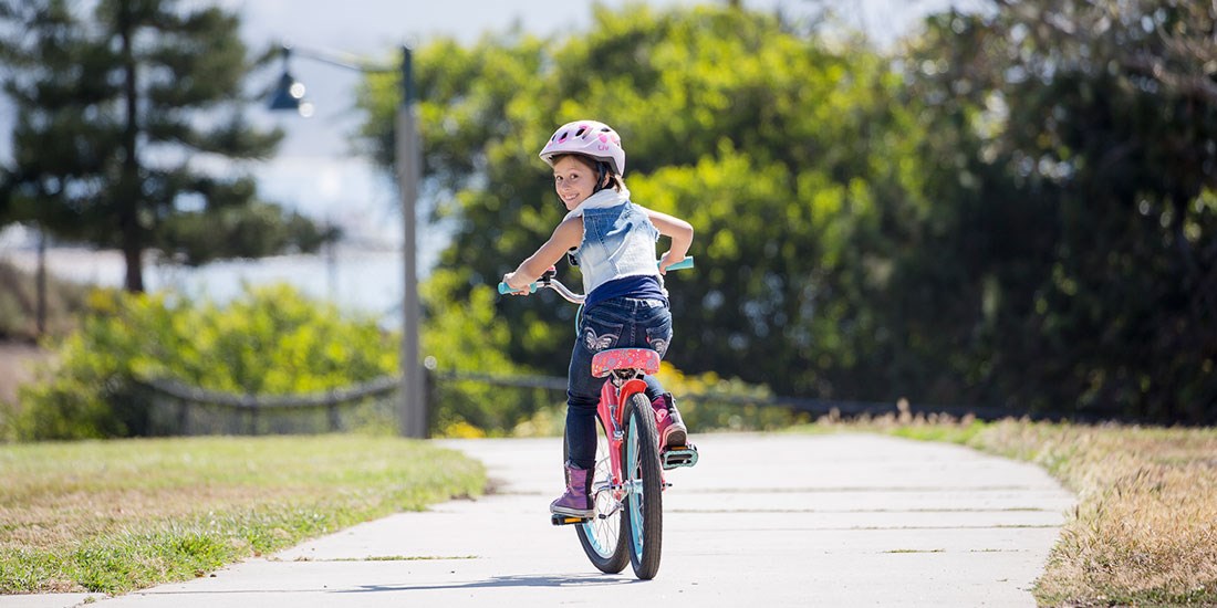 Các bước dạy bé đi xe đạp đơn giản 10